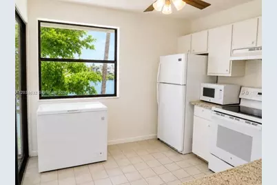 1044 S Independence Dr #1044L, Homestead, FL 33034 - Photo 8