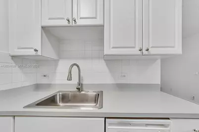 1405 Miami Rd #7, Fort Lauderdale, FL 33316 - Photo 18