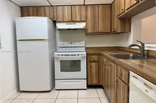 10875 SW 112th Ave, Miami, FL 33176 - Photo 2