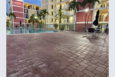 9280 Fontainebleau Blvd #403, Miami, FL 33172 - Photo 6
