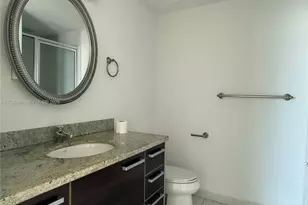 185 SW 7th St, Miami, FL 33130 - Photo 10