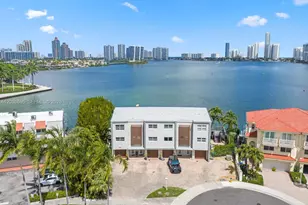 3927 NE 171 St, North Miami Beach, FL 33160 - Photo 2