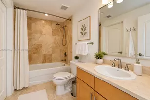 945 Michigan Ave, Miami Beach, FL 33139 - Photo 8
