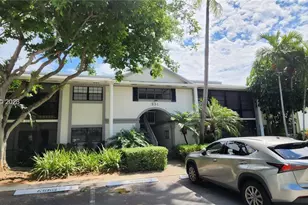 931 NE 199th St, Miami, FL 33179 - Photo 1