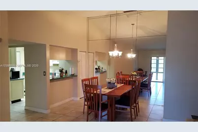 931 NE 199th St #202-22, Miami, FL 33179 - Photo 2
