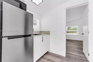 2600 NW 108th St, Miami, FL 33167 - Photo 8