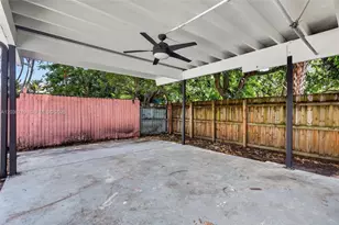 258 SW 8th St, Dania Beach, FL 33004 - Photo 32