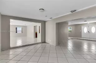 1720 SW 98th Ct, Miami, FL 33165 - Photo 10