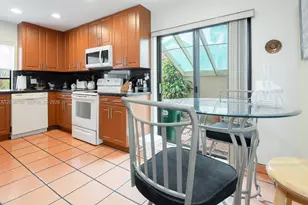 6320 NW 173rd St, Hialeah, FL 33015 - Photo 12