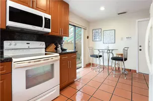 6320 NW 173rd St, Hialeah, FL 33015 - Photo 14