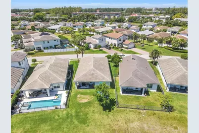 4242 Rosa Dr, Deerfield Beach, FL 33064 - Photo 4