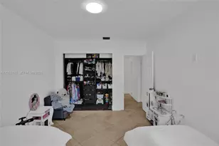 2025 Alamanda Dr, North Miami, FL 33181 - Photo 24