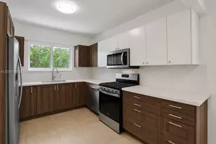 2025 Alamanda Dr, North Miami, FL 33181 - Photo 8