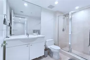 [Address not provided], Hallandale Beach, FL 33009 - Photo 12