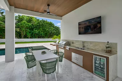 80 NW 129th Ave, Miami, FL 33182 - Photo 36