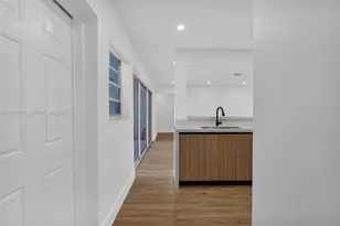 8201 SW 42nd St, Miami, FL 33155 - Photo 14