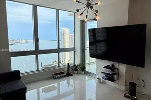 300 S Biscayne Blvd, Miami, FL 33131 - Photo 2