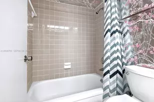 301 174th St, Sunny Isles Beach, FL 33160 - Photo 20