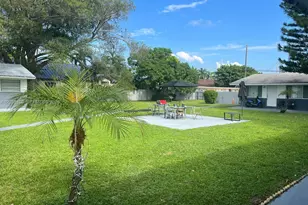 325 NE 2, Hallandale Beach, FL 33009 - Photo 6
