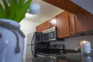 482 NW 165th St Rd, Miami, FL 33169 - Photo 12