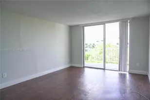 482 NW 165th St Rd, Miami, FL 33169 - Photo 2