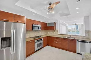 3330 NE 190th St, Aventura, FL 33180 - Photo 2