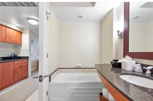 18001 Collins Ave, Sunny Isles Beach, FL 33160 - Photo 10