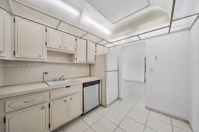 300 Bayview Dr #1711, Sunny Isles Beach, FL 33160 - Photo 14