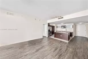 1900 N Bayshore Dr, Miami, FL 33132 - Photo 10