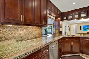 8940 SW 160th St, Palmetto Bay, FL 33157 - Photo 14