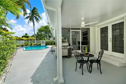 8940 SW 160th St, Palmetto Bay, FL 33157 - Photo 36