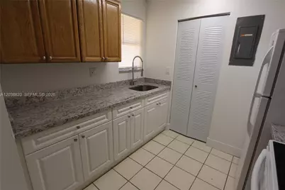 650 NW 114th Ave #202, Sweetwater, FL 33172 - Photo 8