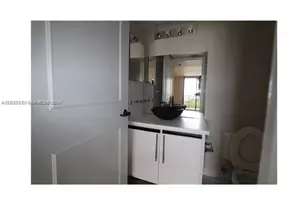 540 Brickell Key Dr, Miami, FL 33131 - Photo 6