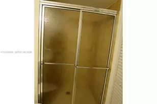 205 Lakeview Dr, Weston, FL 33326 - Photo 6