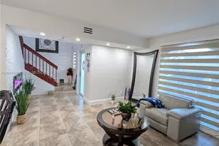 8275 NW 186th St, Hialeah, FL 33015 - Photo 34