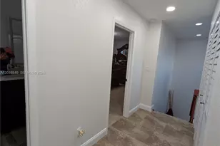 8275 NW 186th St, Hialeah, FL 33015 - Photo 16