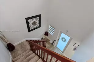 8275 NW 186th St, Hialeah, FL 33015 - Photo 22