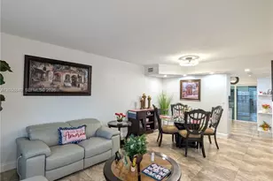 8275 NW 186th St, Hialeah, FL 33015 - Photo 30