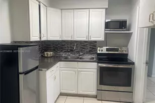 1111 N Vineyard St, Lehigh Acres, FL 33936 - Photo 6