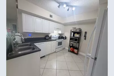 9610 NW 2nd St #8-206, Pembroke Pines, FL 33024 - Photo 6