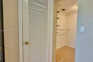 2320 S Cypress Bend Dr, Pompano Beach, FL 33069 - Photo 22