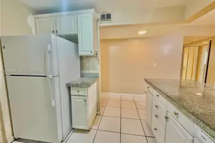2320 S Cypress Bend Dr, Pompano Beach, FL 33069 - Photo 10