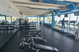 5401 Collins Ave, Miami Beach, FL 33140 - Photo 32