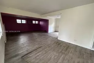 1001 NW 13th Ct, Fort Lauderdale, FL 33311 - Photo 4