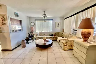337 Durham J, Deerfield Beach, FL 33442 - Photo 4