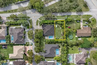 9200 SW 128 St, Kendall, FL 33176 - Photo 12