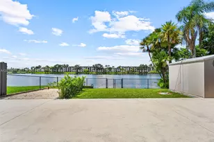 11010 SW 13th St, Pembroke Pines, FL 33025 - Photo 24