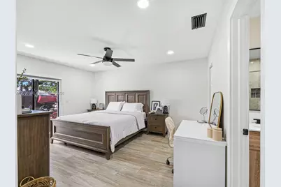 11010 SW 13th St, Pembroke Pines, FL 33025 - Photo 16