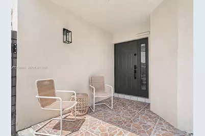 11010 SW 13th St, Pembroke Pines, FL 33025 - Photo 6