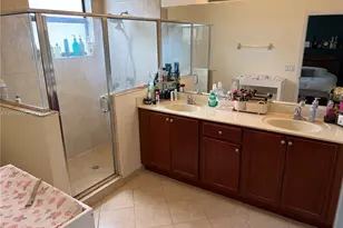 370 NE 37th Pl, Homestead, FL 33033 - Photo 16